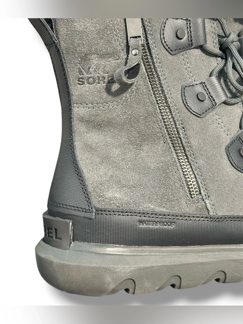 NWT Sorel Gray EXPLORER Suede Winter Boots - Men's size 11
